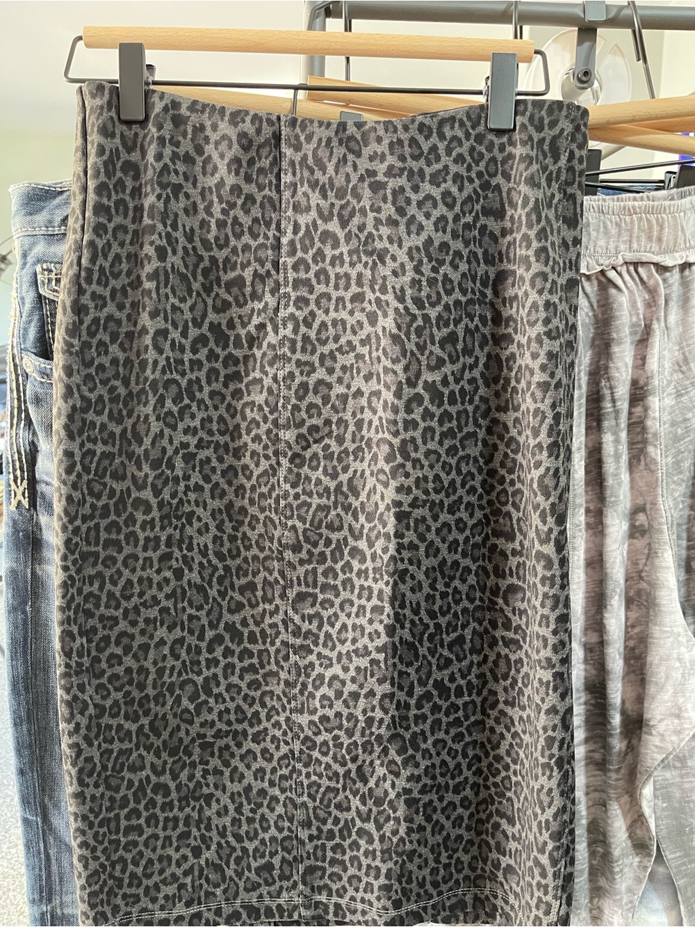 Liverpool Grey Black Leopard Print Pencil Skirt